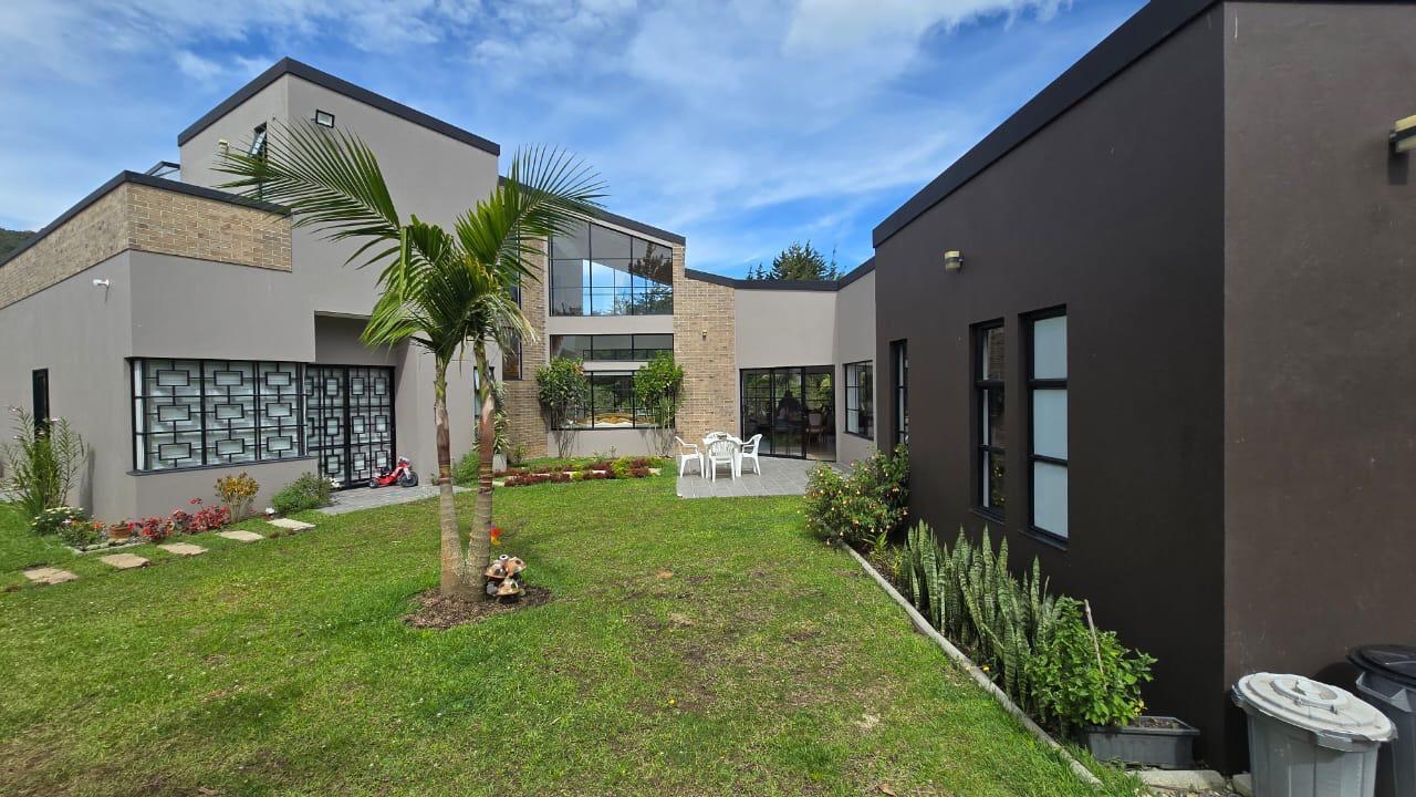 VENTA HERMOSA CASA EN SABANETA &#8211; SECTOR SAN JOSÉ
