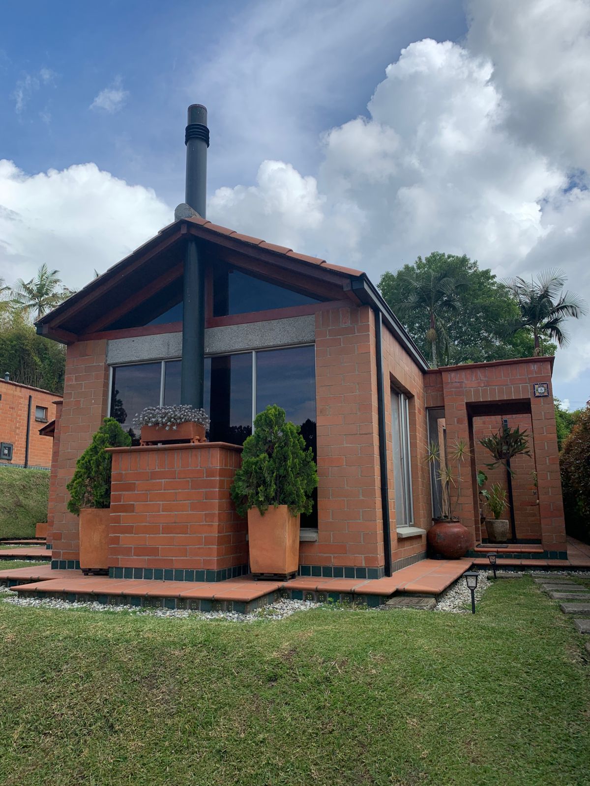 Se arrienda casa en Amaneceres – El Retiro