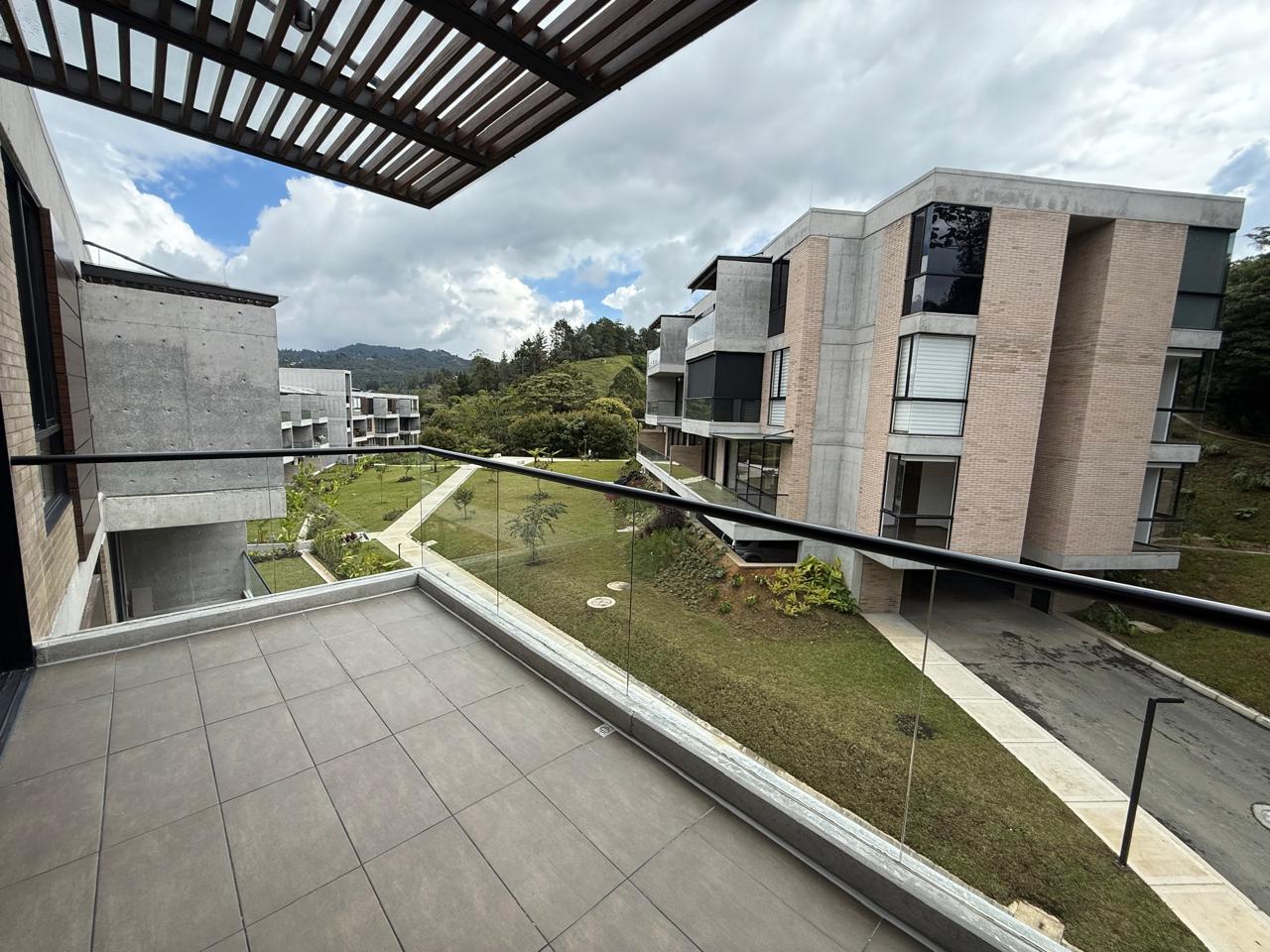 Se Arrienda o Se Vende – Quarzzo Suites Campestres, El Retiro (Antioquia)